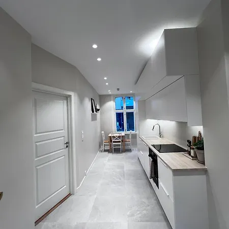 6 Soverom I Moderne Sentralt I Sentrum Apartment *